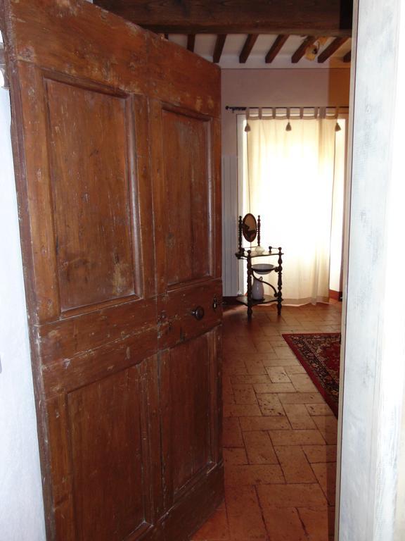 Domus Ghibellinae- Fonte Di San Benedetto Appartement Cortona Kamer foto